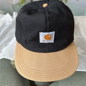 CARHART fitted logo, cap with ear warmers, size medium